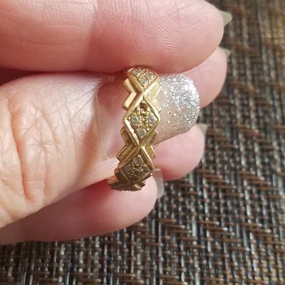 Beautiful 14k solid gold band ring w/diamonds Melisa's Finally yours - Picture 3 of 17